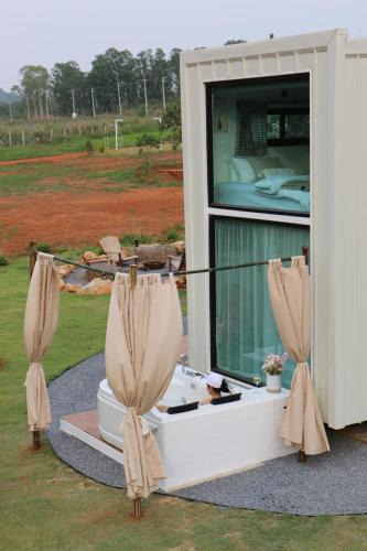 Khlong Muang House | Tiny Escape Charlotte