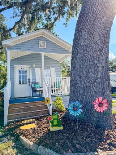 Palmetto Other | Tiny Getaway