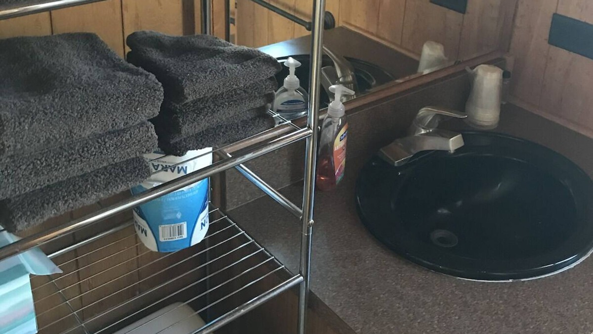 Heise Cabin | Tiny Home @ 7N Ranch Resort, sleeps 4, central location.