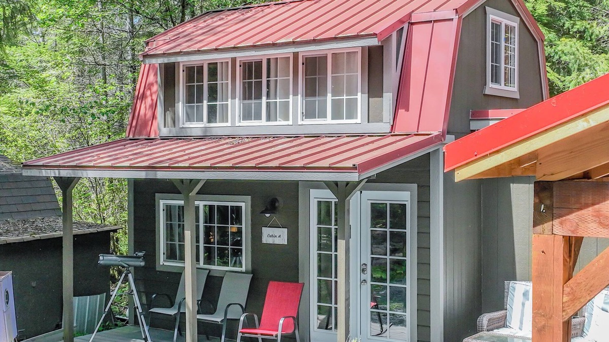 Ashford Cabin | Tiny Home A, just steps from Mt. Rainer Nat. Park w/firepit.