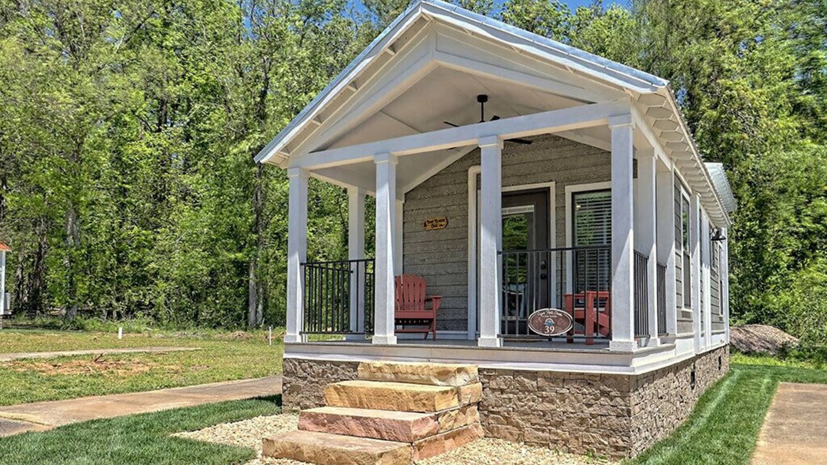 Clarkesville Cottage | Tiny Home at Sugar Mill Creek on Lake Burton, Georgia