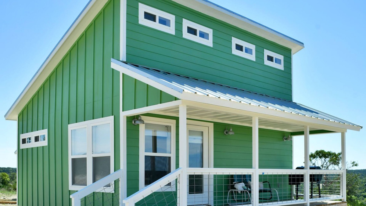 Johnson City House | Tiny Home in the Texas Hill Country - The Green Casita on Caballo Creek