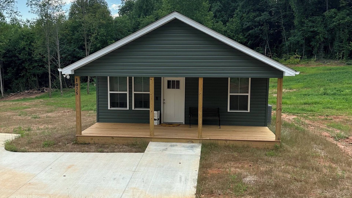 Oconee County House | Tiny home in Walhalla,SC-foothills Blue Ridge Mountains: near Clemson