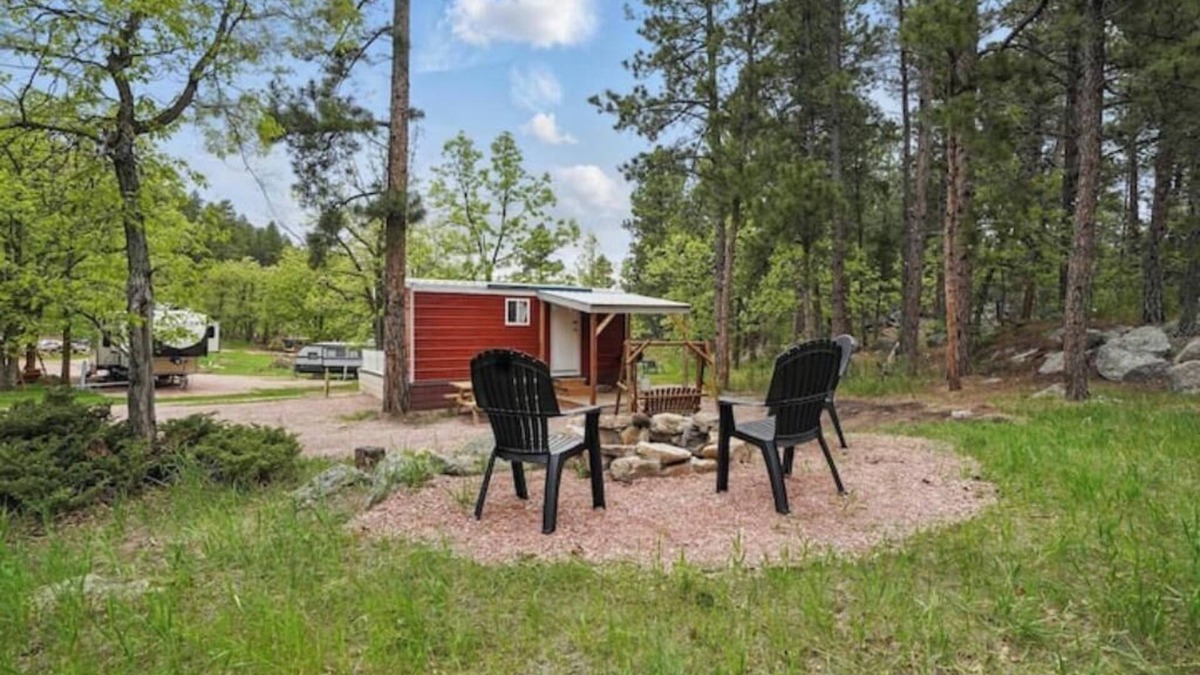 Hermosa House | Tiny Home Near Mt Rushmore