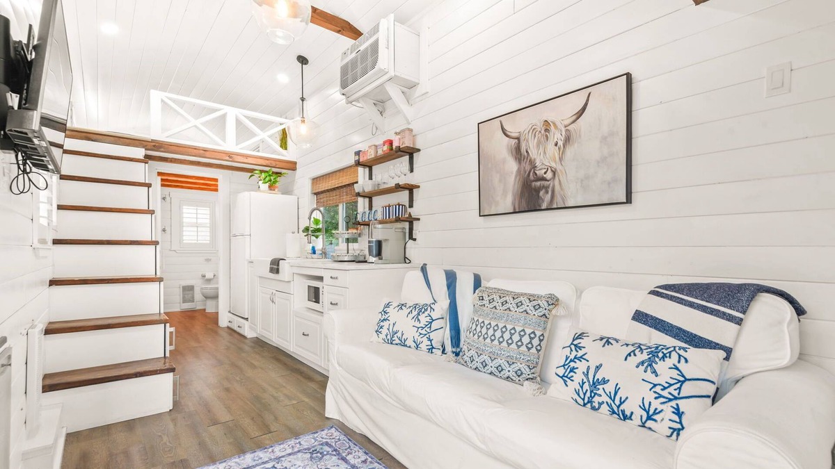 Agoura Hills House | Tiny Home near the beach!