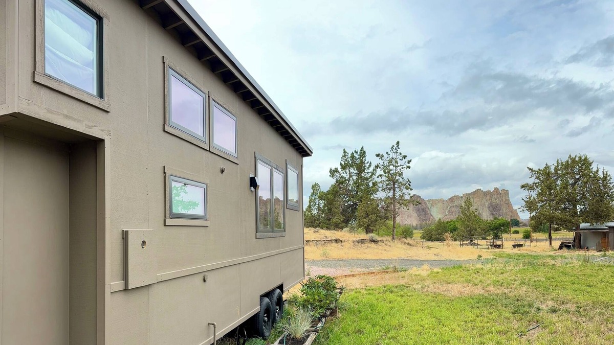 Terrebonne House | Tiny home perfect base camp for Smith Rock State Park & Deschutes Co.