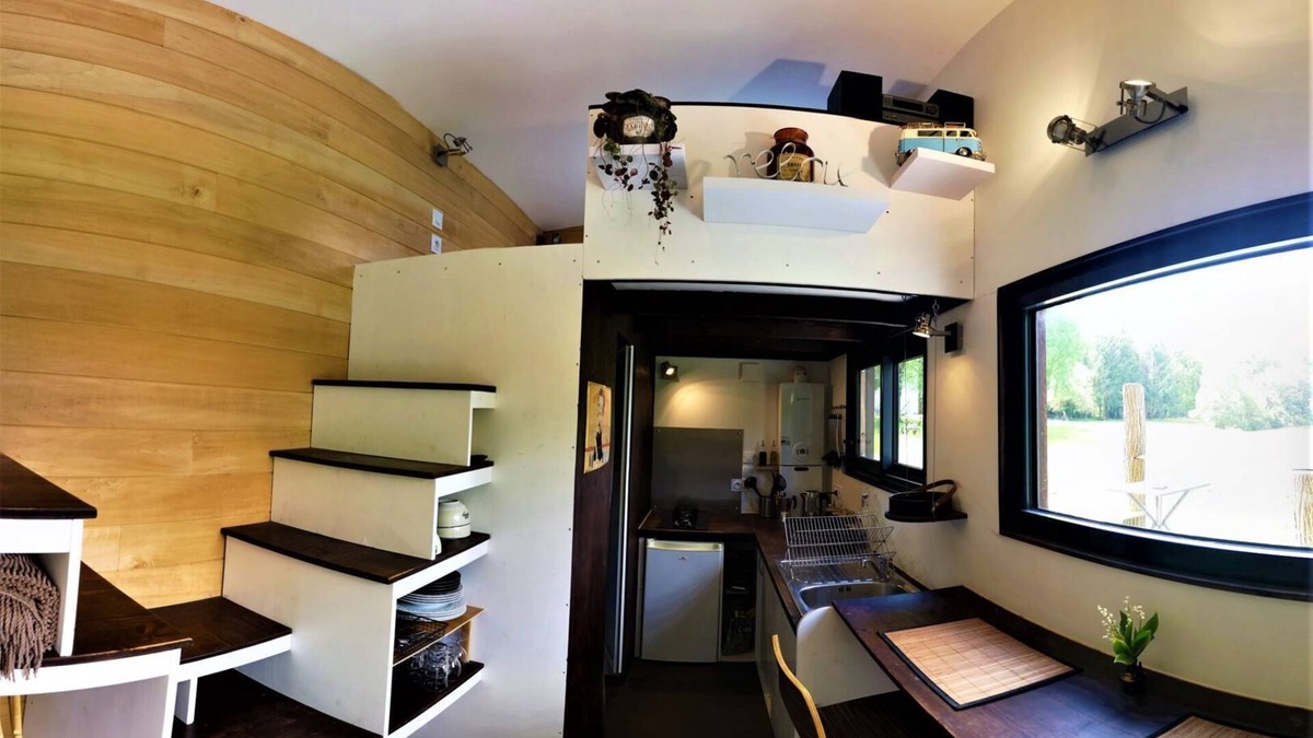 Saint-Bazile House | Tiny House au Bord D'un Étang - Terra Nostra