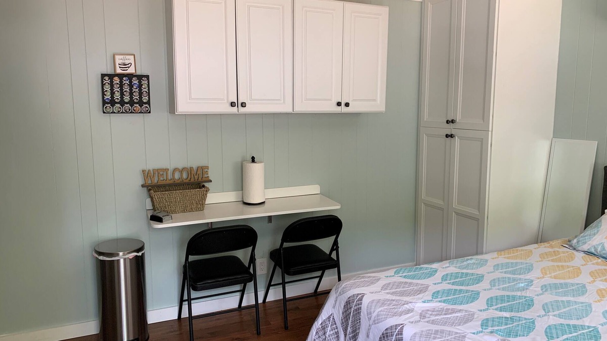 Hendersonville House | Tiny House close to restaurants!