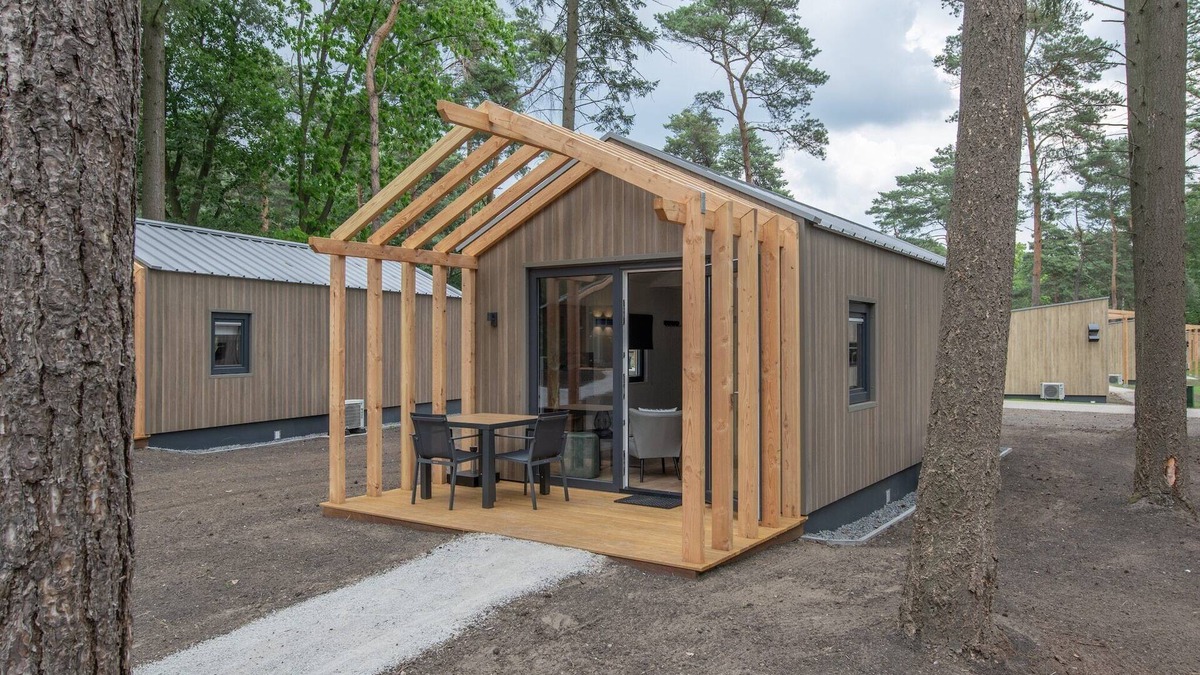 Municipality of Geldrop-Mierlo Ski Chalet | Tiny House in Eindhoven near Forest Park