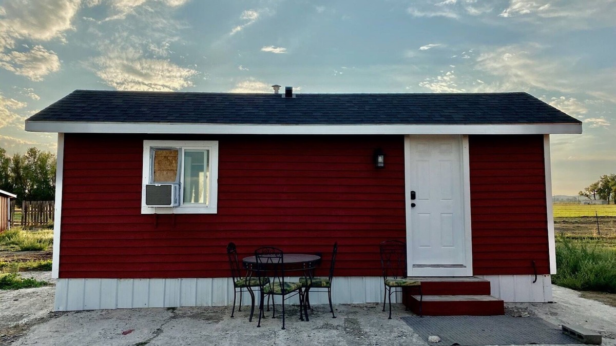 Pompeys Pillar Apartment | Tiny House in the country, close to Billings