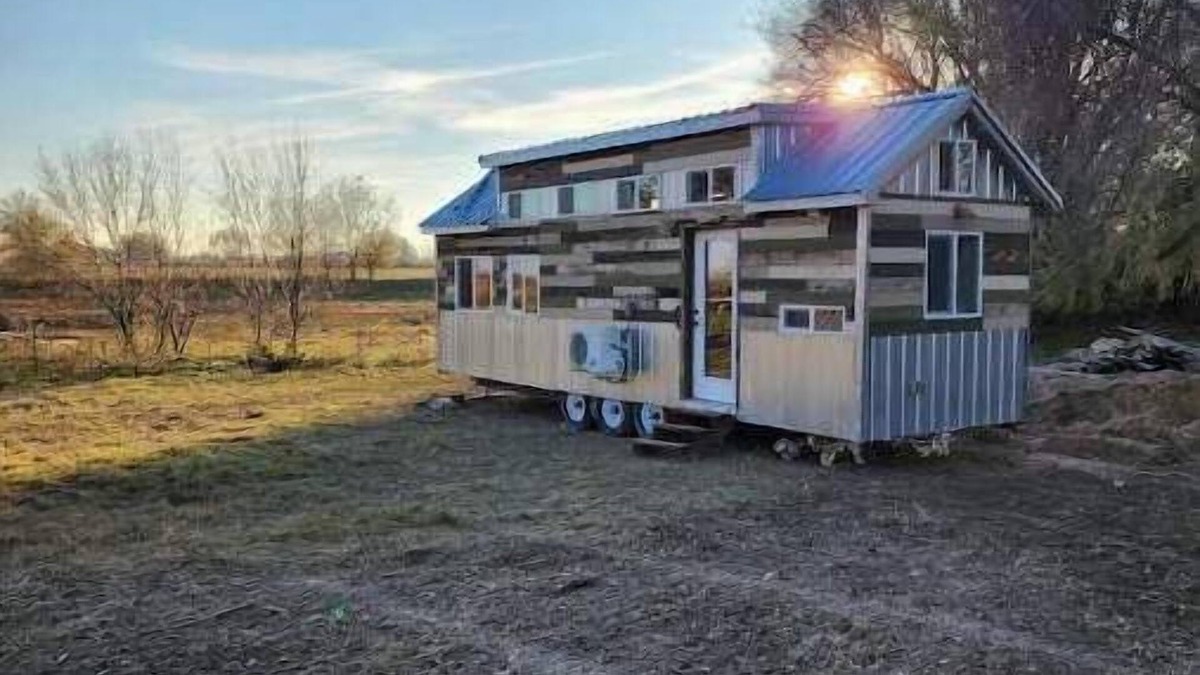 Box Elder County House | Tiny House Near Bear River City