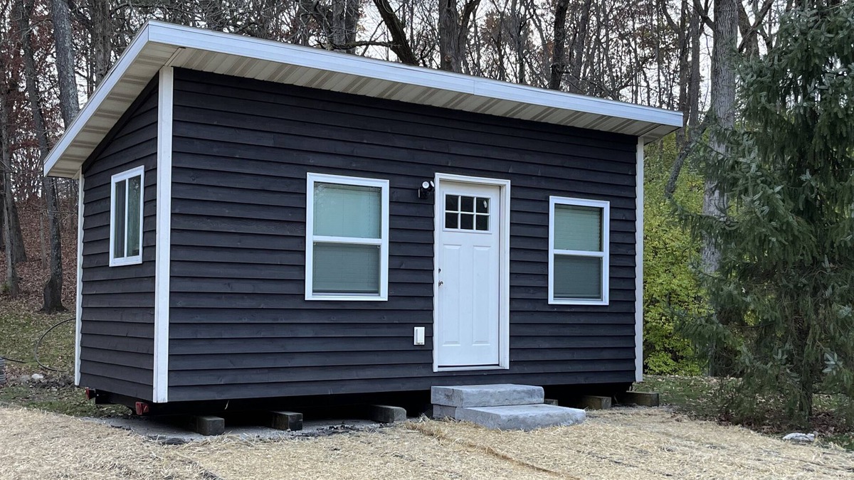 Alden House | Tiny house on a horse farm.