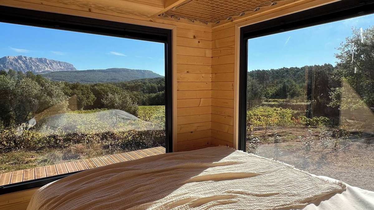 Meyreuil Cottage | Tiny House with a breathtaking view of holy victory