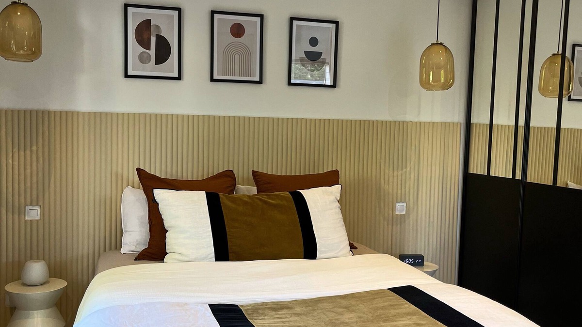 Eoures Condo | Tiny House with real Jacuzzi in the heart of Provence