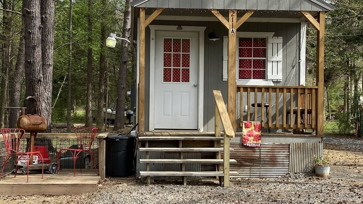 Heber Springs House | Tiny Ladybug House-you’ll come visit! & want to return!