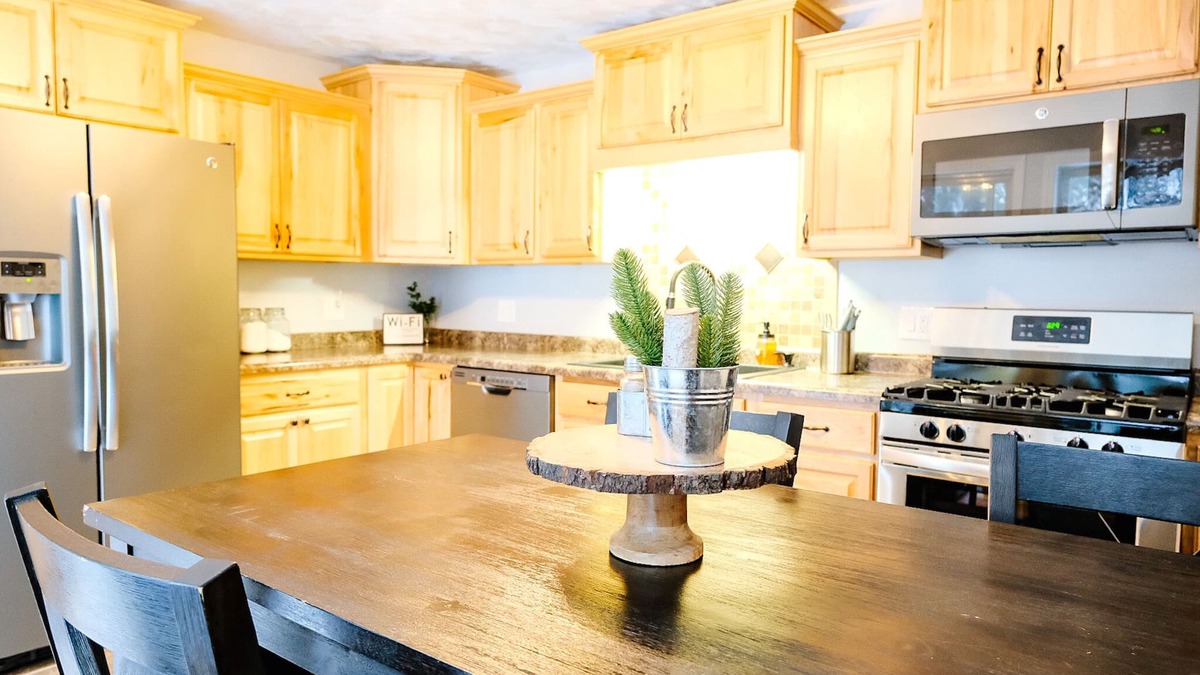 Ironwood House | Tiny Pines Cottage Getaway