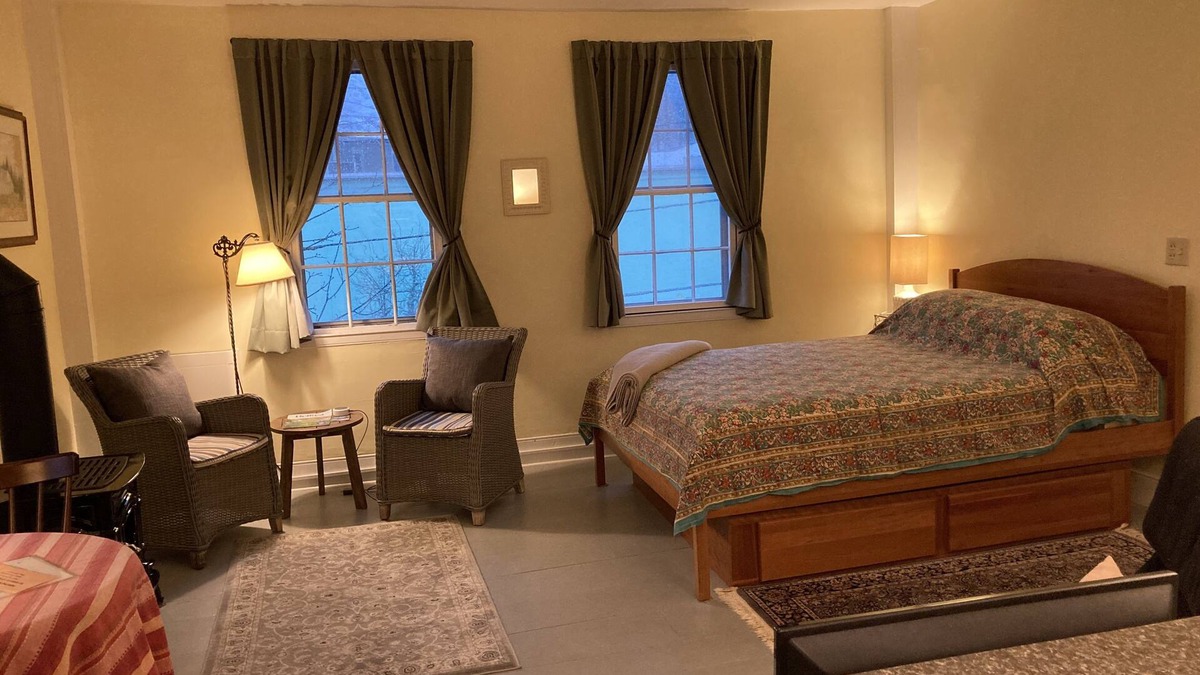 Belfast Apartment | Tiny Tuck-in - Downtown Belfast