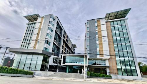 Bang Sao Thong Hotel | Tisha Hotel ABAC Bangna