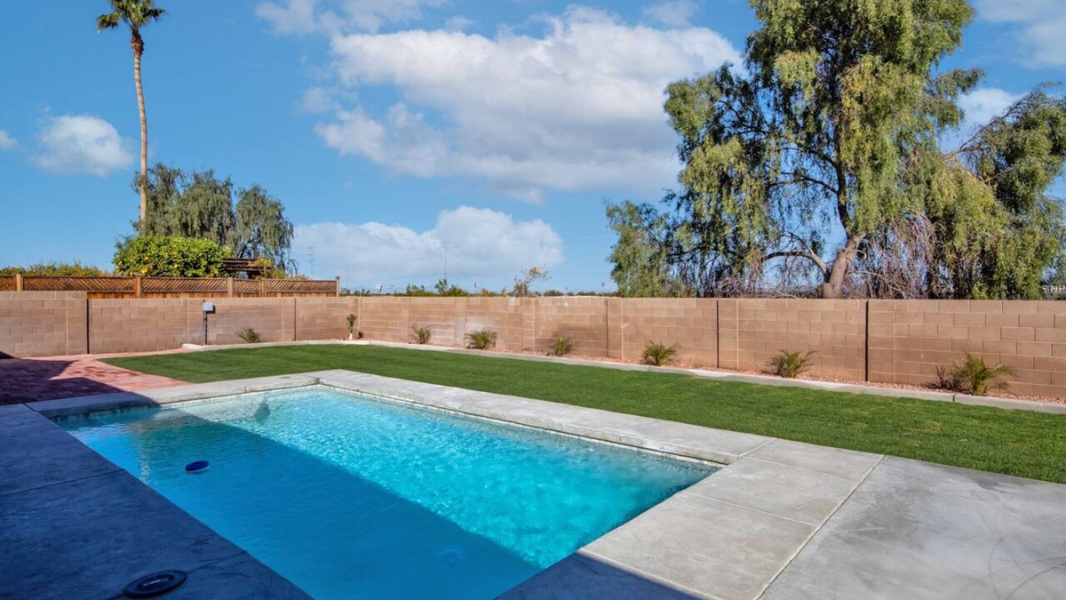Yuma House | TMK-Spacious 4br home with pool for your comfort. EV charger available