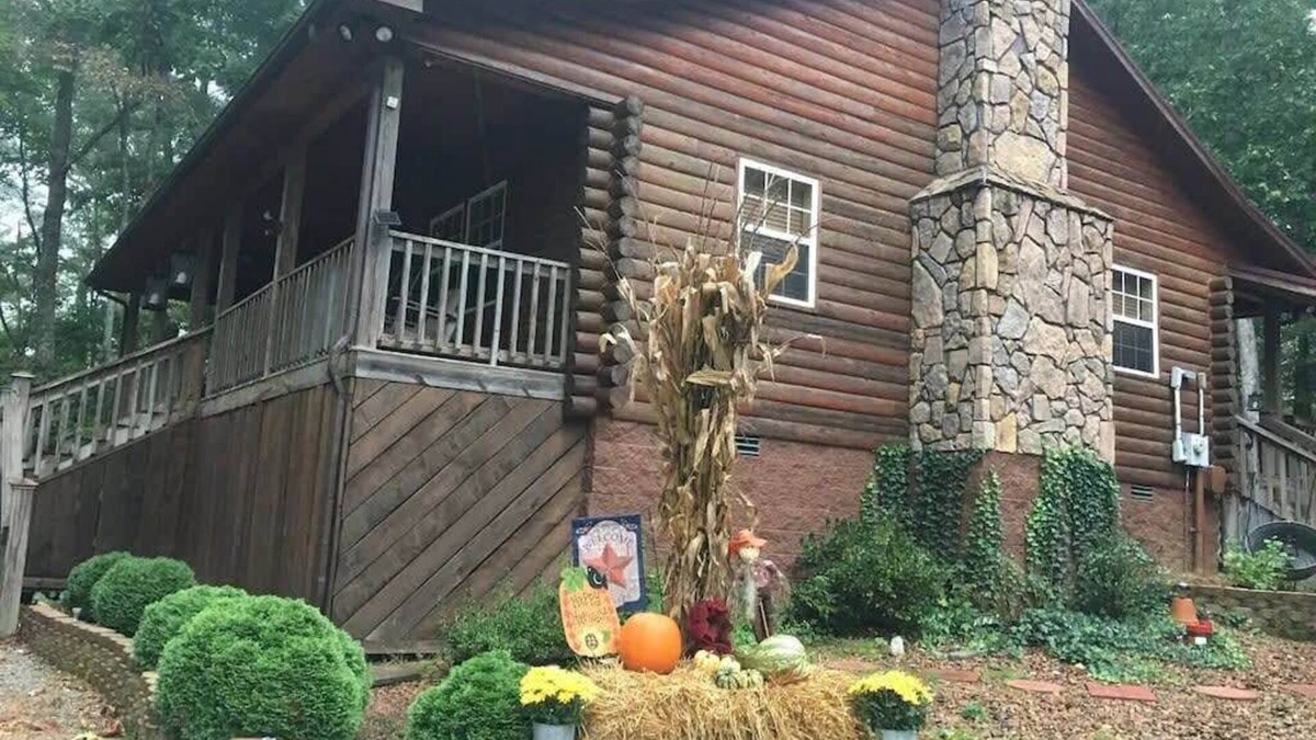 Spencer Cabin | TN State Parks Open! Hikes, Waterfalls, Firepits!