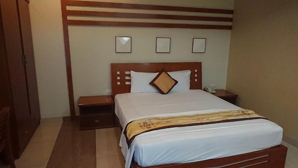 Gia Lam Hotel | Toàn Thắng Hotel - 227 Phan Đăng Lưu - by Bay Luxury