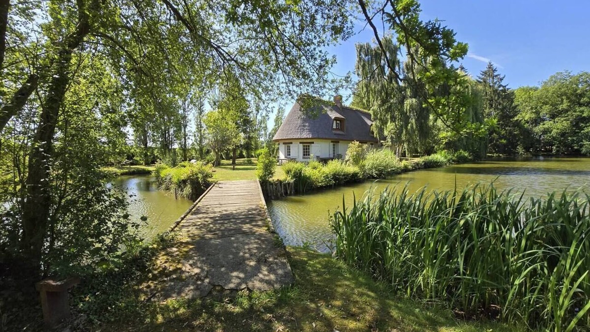Verneuil d'Avre et d'Iton House | To complete, La chaumière sur l'île