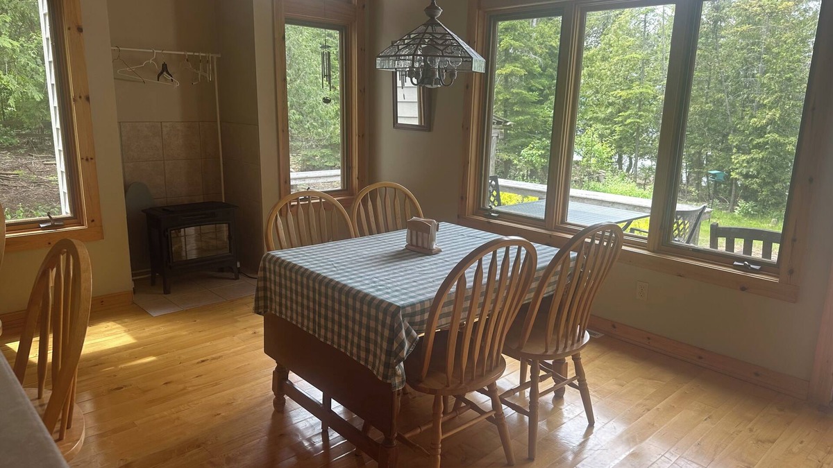 Sturgeon Bay House | Toft's Point West- waterfront cottage on 200 ft. of private shore