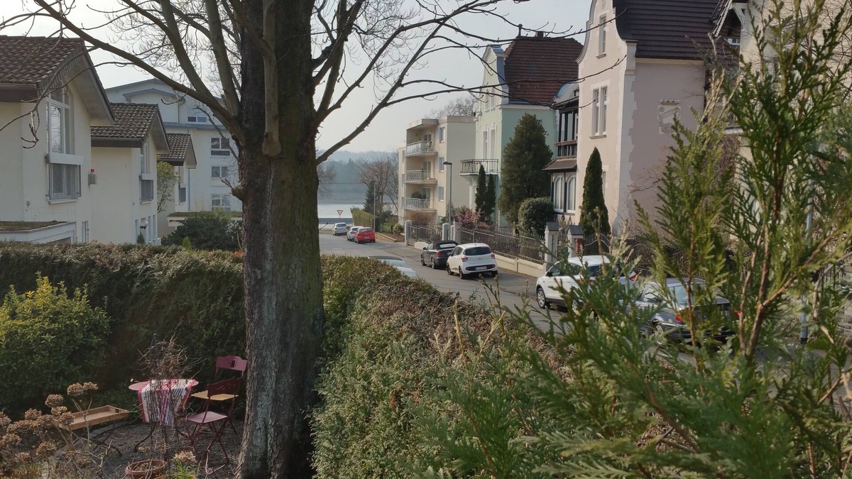 Königswinter Apartment | Tolle Ferienwohnung Direkt am Rhein, mit Blick Aufs Siebengebierge und Bonn nah