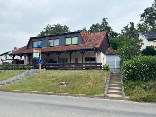 Klein Nemerow House | Tollensehus