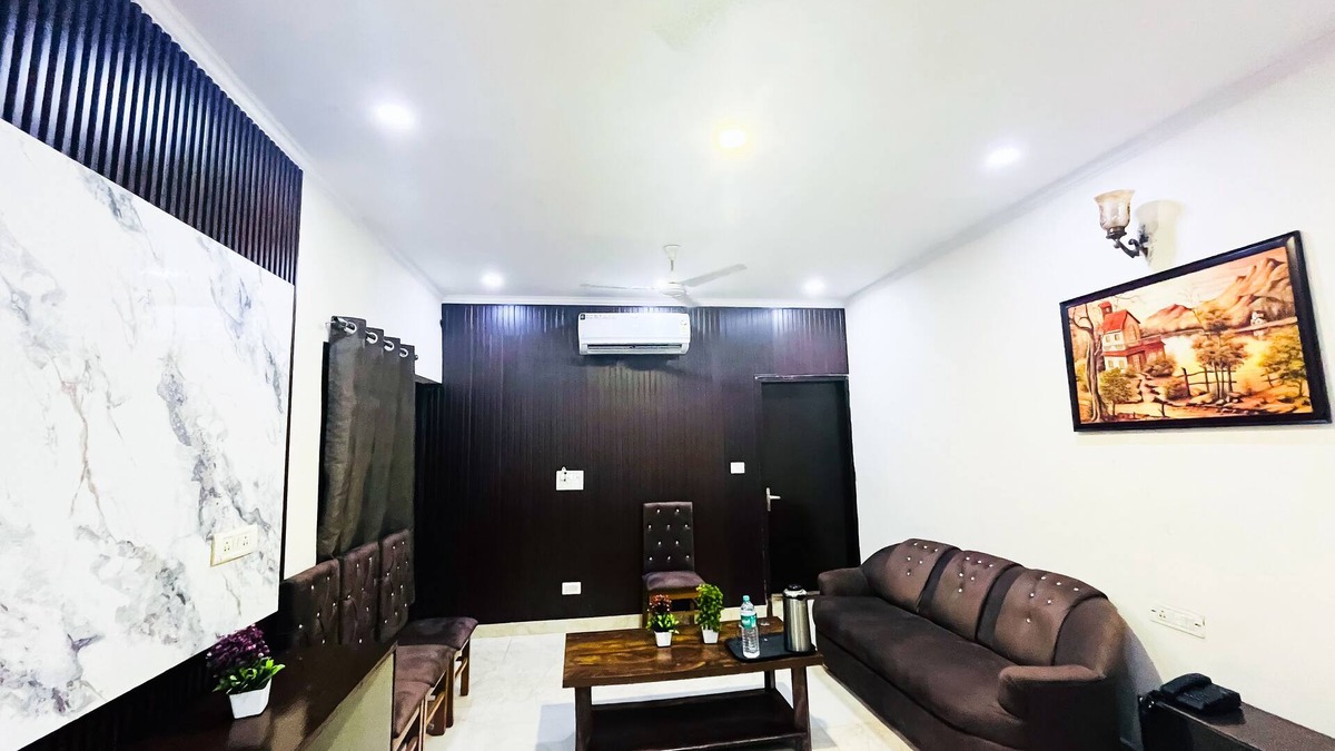 Jangpura Bed & Breakfast | Tom and jerry residency