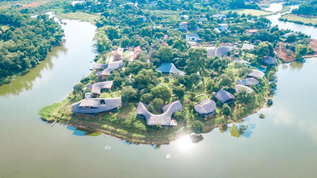 Son Tay Hotel | Tomodachi Retreat - Làng Mít