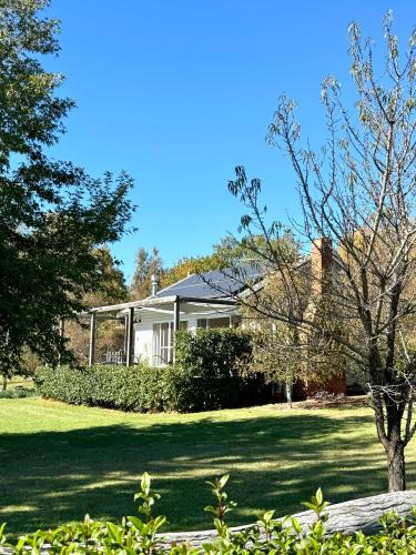 Milroy Apartment | Toms Cottage - "Wilgowrah" -A Country Escape