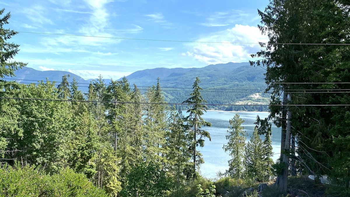 Sechelt Bed & Breakfast | tonic time BC Sunshine Coast - mountain & inlet view