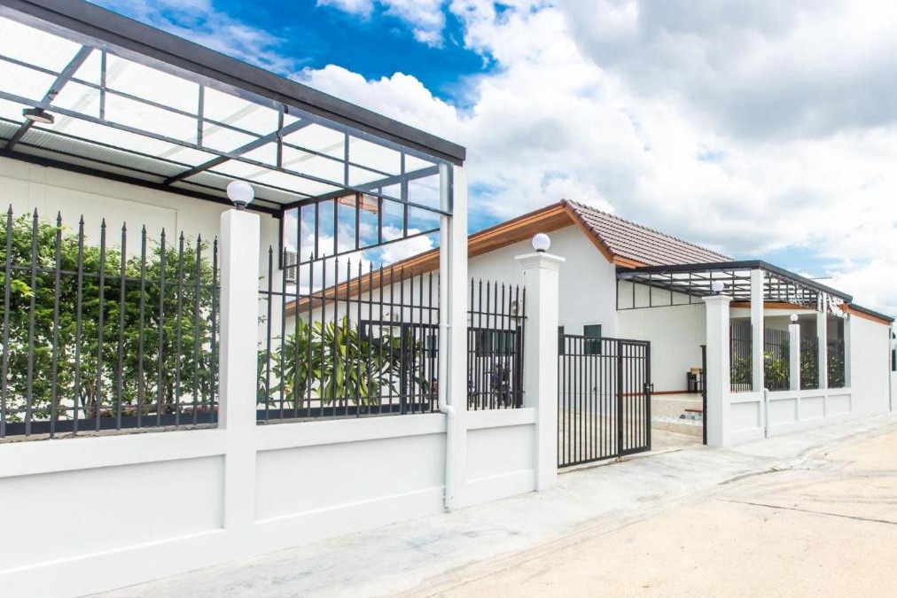 Sam Wa Tawan Ok House | Tonsoi Hathairat