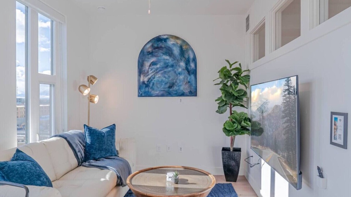 Fairpark Apartment | Top floor Deluxe 1BR Pool/Gym/Htub/Bowling + More!