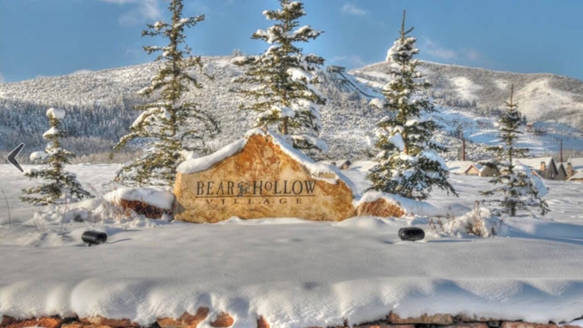Bear Hollow Village Condo | Top floor family friendly condo in prestigious Bear Hollow Village