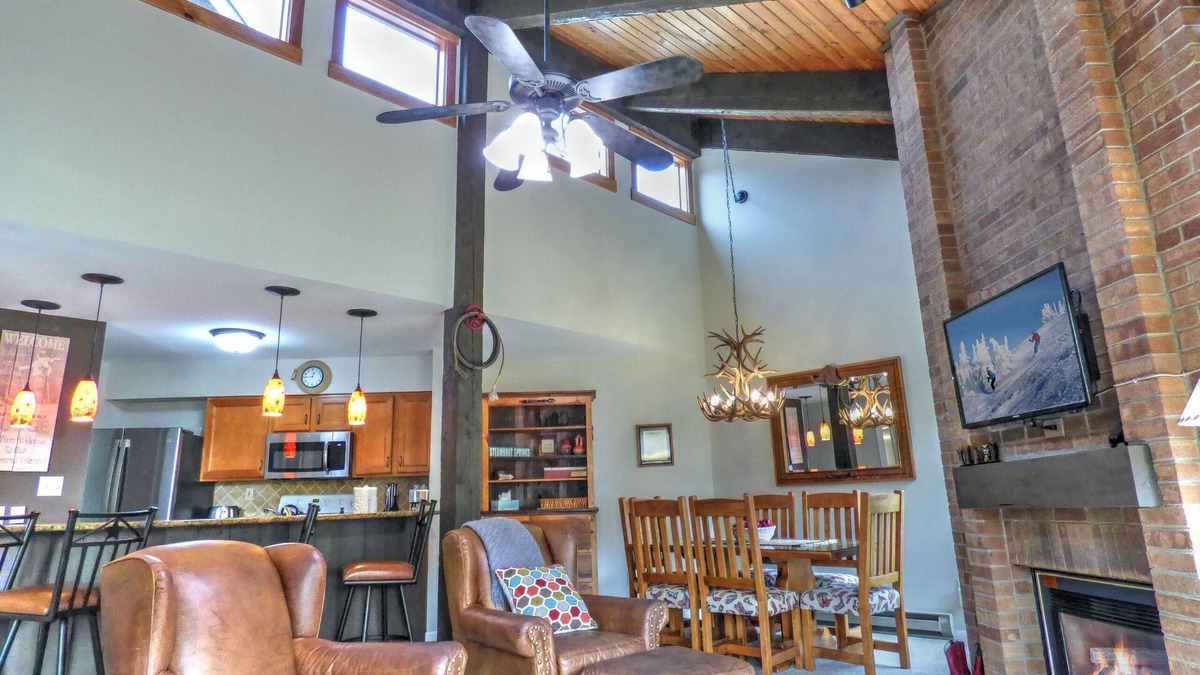 Steamboat Springs Condo | ✨ Top Floor ⎮Mountain Village + Hot Tub ⎮WIFI