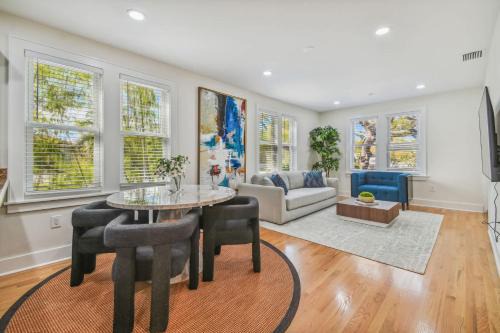 Crescent Lake Apartment | Top Floor - Sun Filled Home - Jacuzzi - Pets Ok