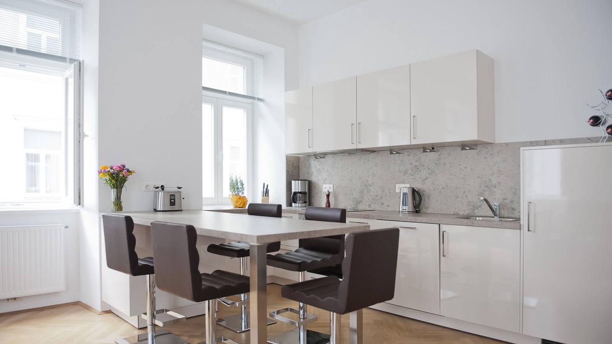 Margareten Apartment | Top location, sunny apartment with 2 bathrooms