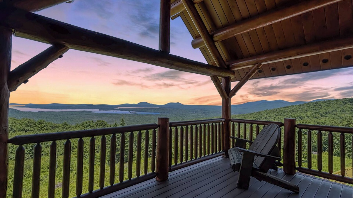 Greenville Cabin | Top O' The World (Mountain Views)