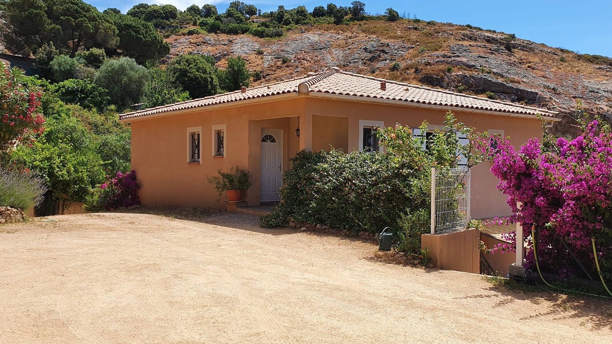 Appietto Apartment | Top of villa T3 85 m2