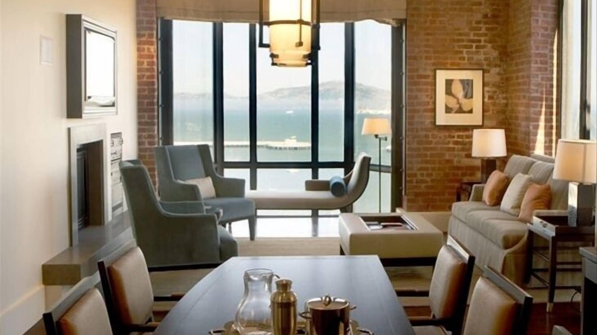 Fisherman's Wharf Condo | Top Rated 5-Star Fairmont Luxury Residence