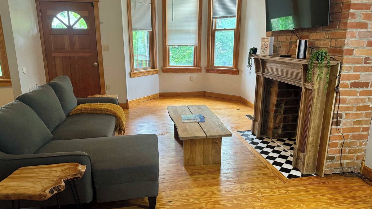 Victorian Village House | Top Rated - CLEAN - PRIME Location - Free Parking
