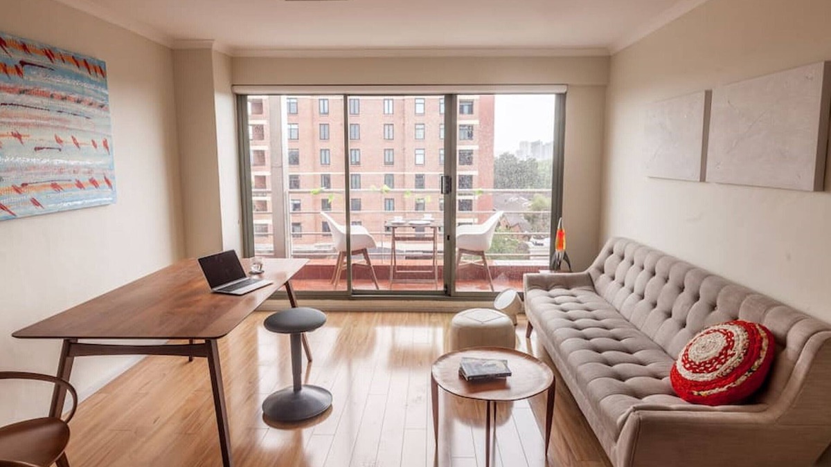 Newtown Apartment | Top Spot on King Street: studio, city view + swimming pool