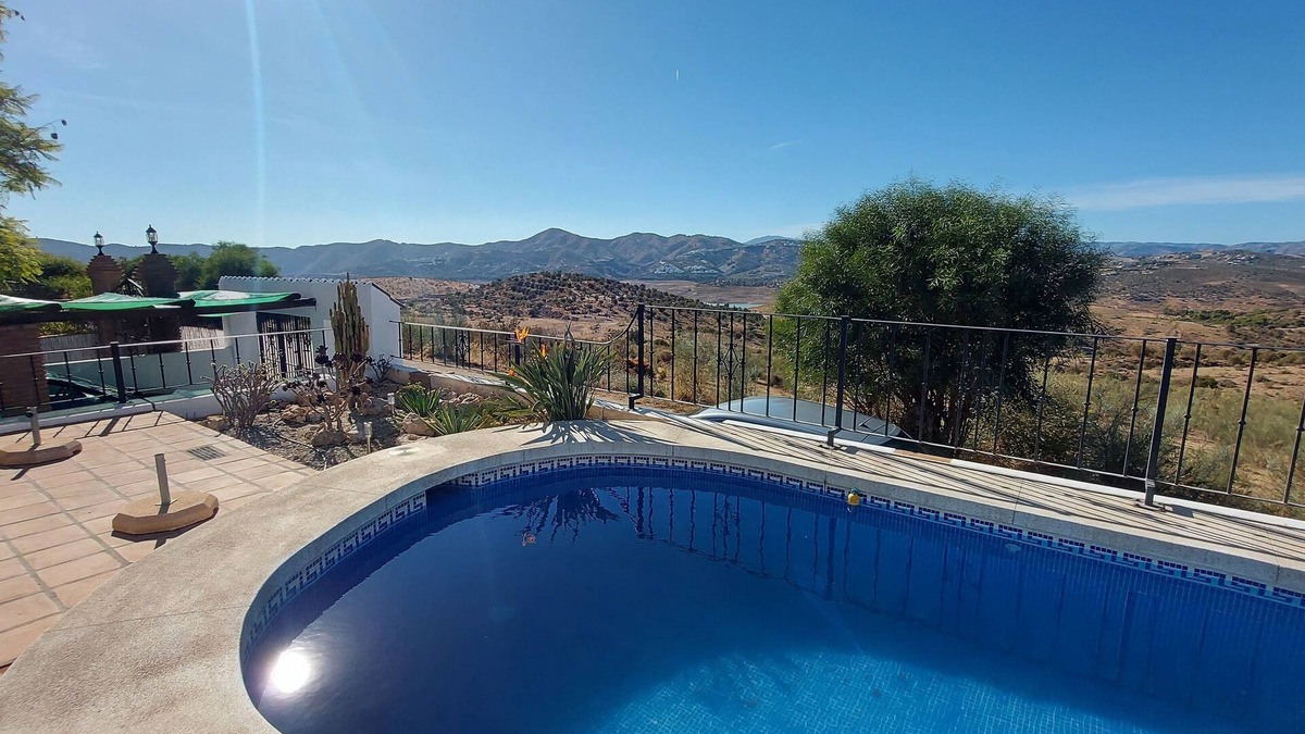 Vinuela Villa | Top villa, tranquility, view, affordable