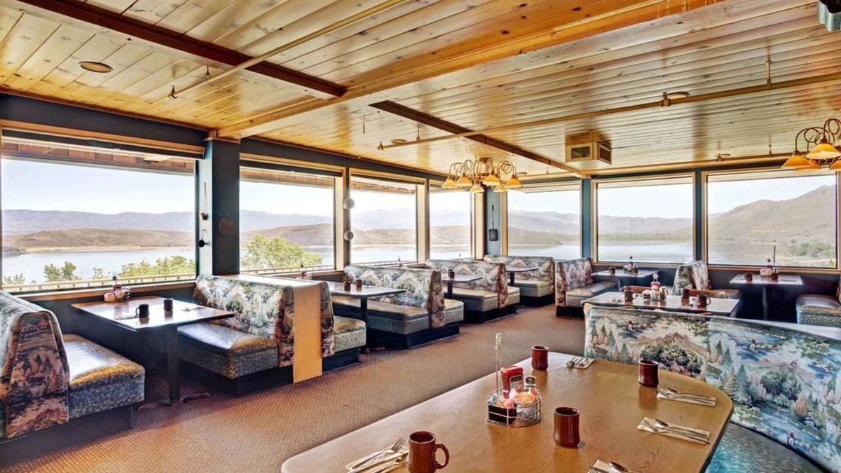 Topaz Lake Hotel | Topaz Lodge