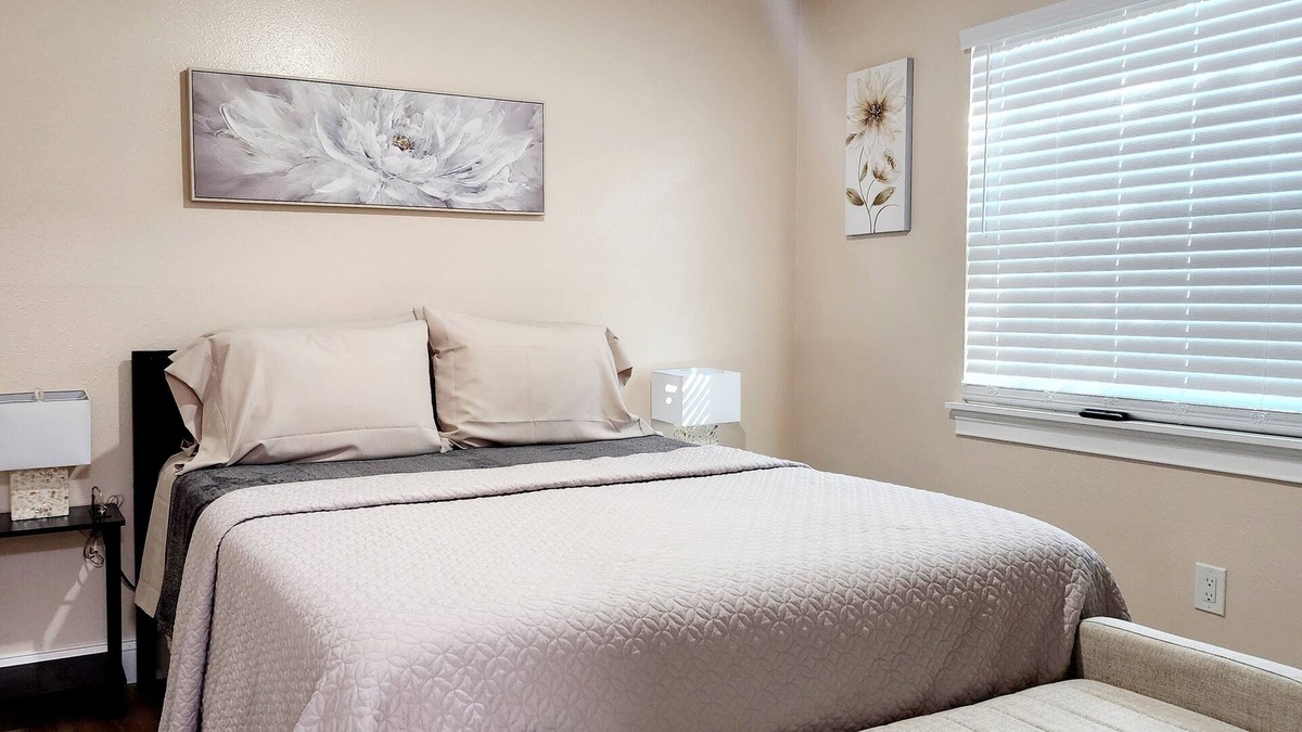 East Lake Morton Condo | Toria Suites 920