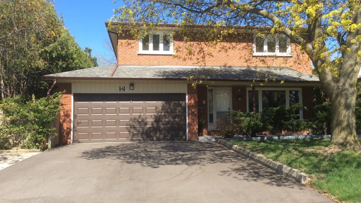 Morningside House | Toronto 4 Bedroom House Spacious Clean Beautiful Private Convenient Location