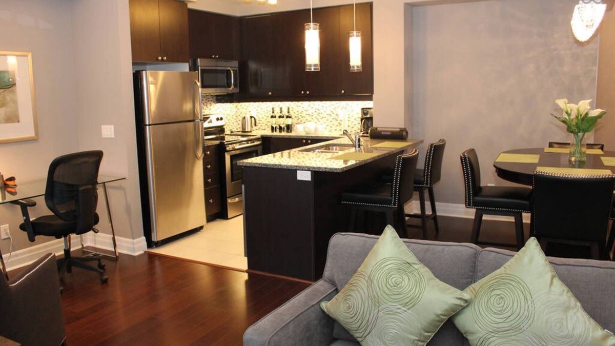 Markham Condo | Toronto Markham Center & Cineplex entertainment complex