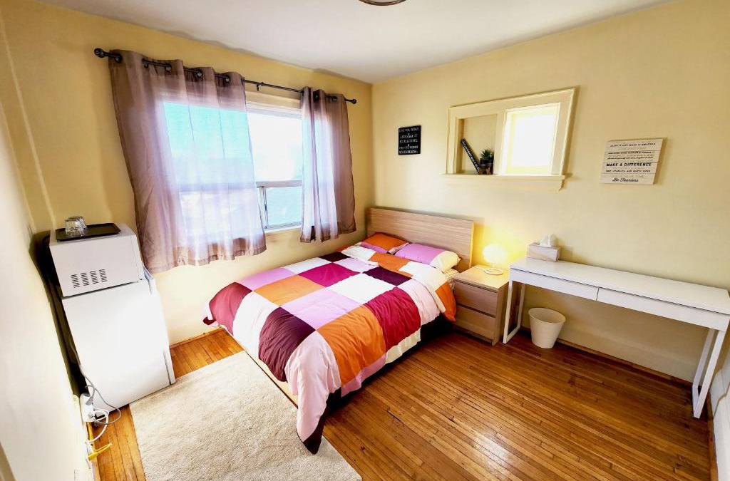 Oakwood Village House | TORONTO Midtown Spot 3